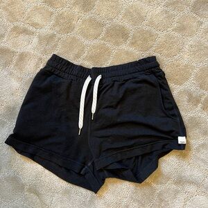Vuori XS black shorts